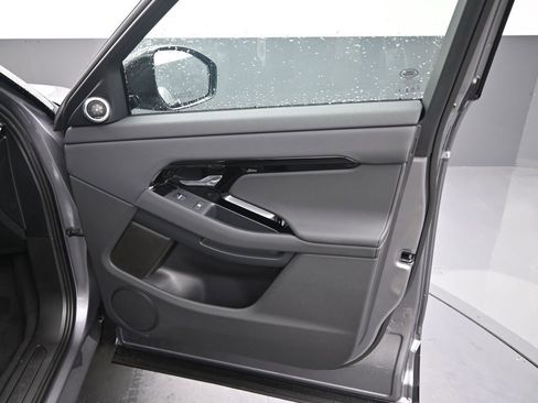 New 2026 Land Rover Range Rover Evoque S image 4