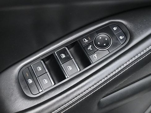 Used 2023 INFINITI QX60 Luxe w/ Cargo Package FWD image 4