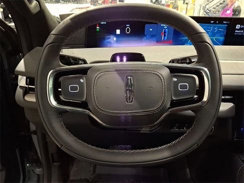 New 2025 Lincoln Navigator Reserve w/ Jet Appearance Package image 8