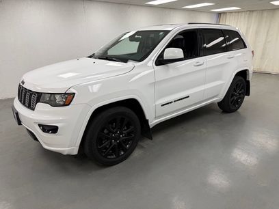 Used 2019 Jeep Grand Cherokee Altitude