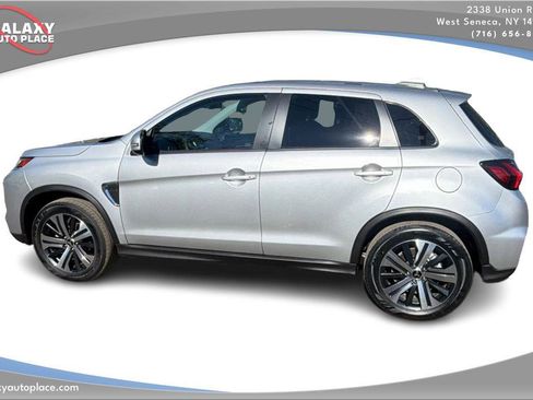 Used 2025 Mitsubishi Outlander Sport SE AWD/4WD image 8