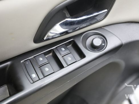 Used 2014 Chevrolet Cruze LS FWD image 18