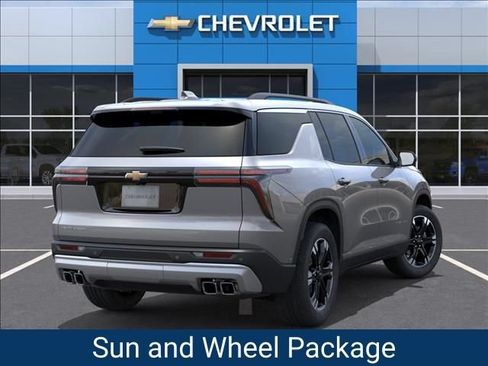 New 2027 Chevrolet Traverse LT w/ Sun and Wheel Package FWD image 4
