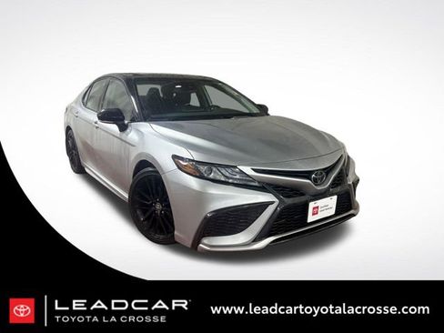 Used 2022 Toyota Camry XSE image 1