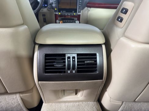 Used 2010 Lexus LS 460 w/ Luxury Value Edition RWD image 33