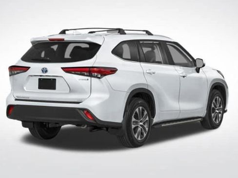 New 2026 Toyota Highlander XLE AWD/4WD image 3