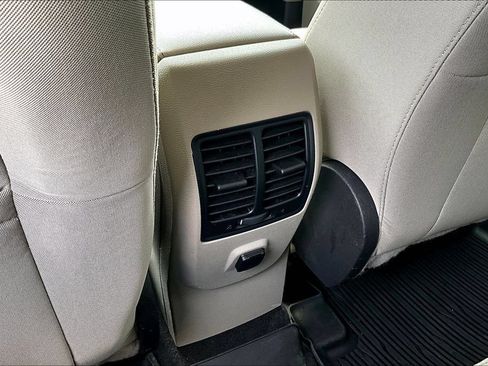 Used 2019 Ford Escape SE FWD image 10