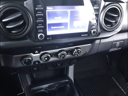 Used 2020 Toyota Tacoma SR image 15