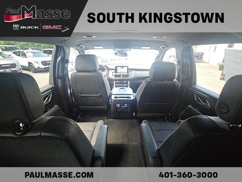 Certified 2023 GMC Yukon XL SLT w/ SLT Luxury Package AWD/4WD image 19