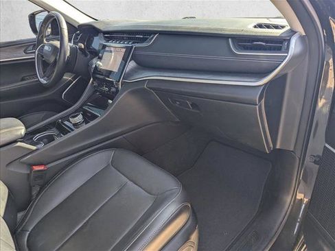 Used 2022 Jeep Grand Cherokee L Limited image 18