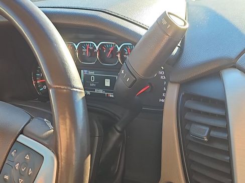 Used 2019 GMC Yukon SLT w/ Open Road Package image 14