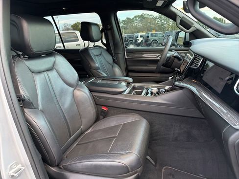 Used 2022 Jeep Wagoneer Series II w/ Premium Group I RWD image 31