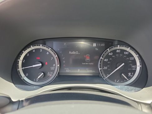 Used 2021 Toyota Highlander Limited FWD image 19