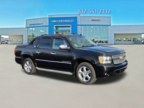 Used 2013 Chevrolet Avalanche LTZ image 1