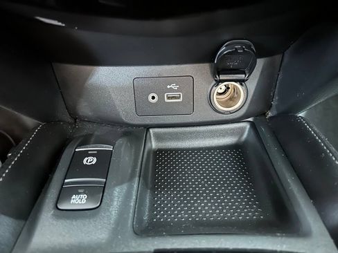 Used 2019 Nissan Rogue SL AWD/4WD image 36