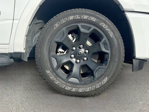 Used 2025 RAM 1500 Big Horn AWD/4WD image 29