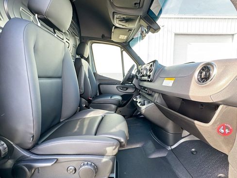New 2026 Mercedes-Benz Sprinter 2500 image 23