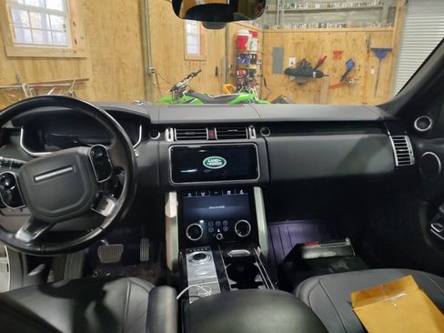 Used 2018 Land Rover Range Rover HSE image 6