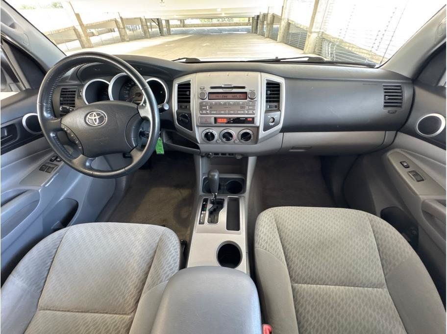 Used 2011 Toyota Tacoma 4x4 Access Cab w/ SR5 Pkg #2 image 13