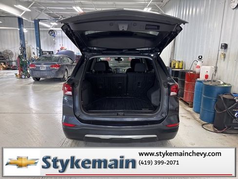 Used 2023 Chevrolet Equinox LT w/ LPO, Floor Liner Package image 13