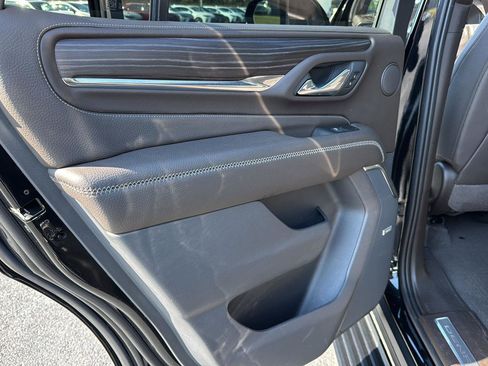 Used 2023 GMC Yukon Denali image 15