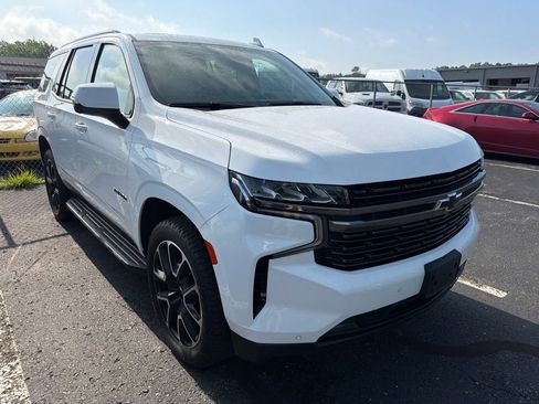 Used 2021 Chevrolet Tahoe RST w/ Luxury Package AWD/4WD image 3