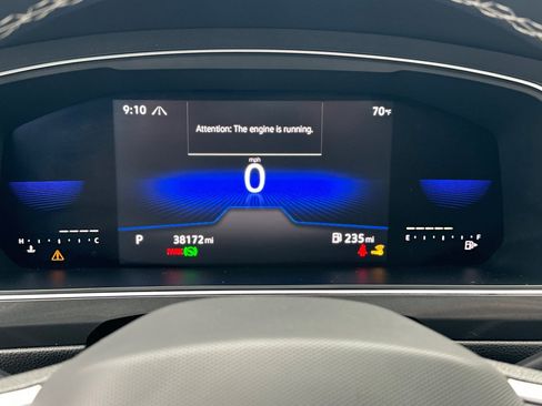 Used 2022 Volkswagen Tiguan SE w/ Panoramic Sunroof Package image 25