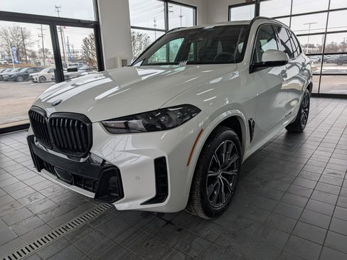 New 2026 BMW X5 xDrive40i w/ M Sport Package image 5