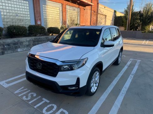 Used 2024 Honda Passport EX-L image 1