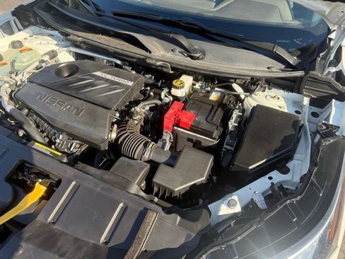 Used 2023 Nissan Rogue S AWD/4WD image 49