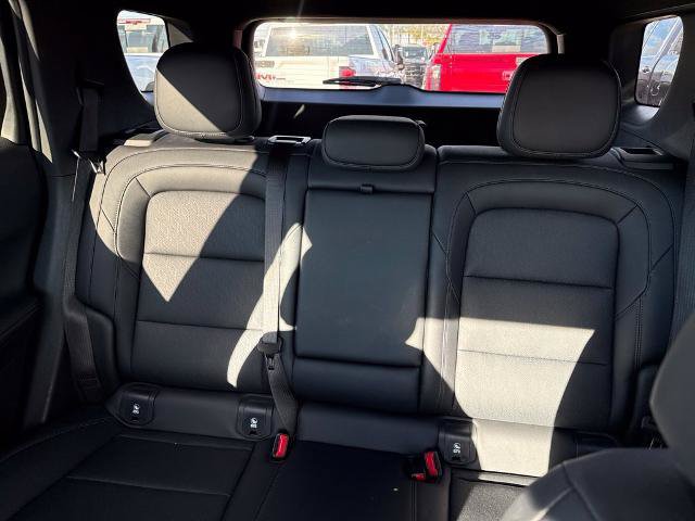 Used 2025 Chevrolet Equinox LT w/ Convenience Package II FWD image 12