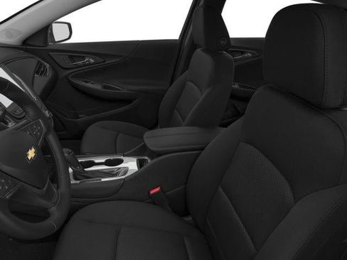 Used 2016 Chevrolet Malibu LT image 9