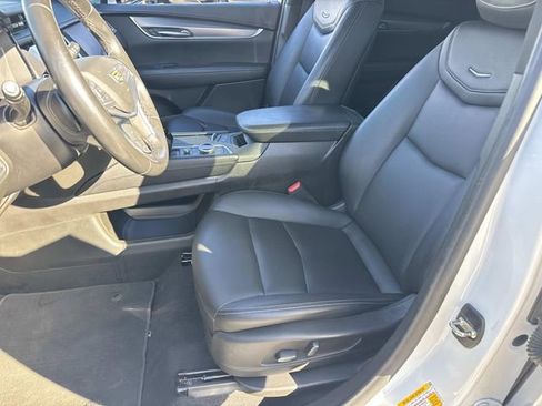 Used 2022 Cadillac XT5 Luxury image 18