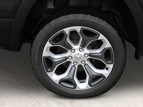 Used 2024 RAM 1500 Limited AWD/4WD image 11