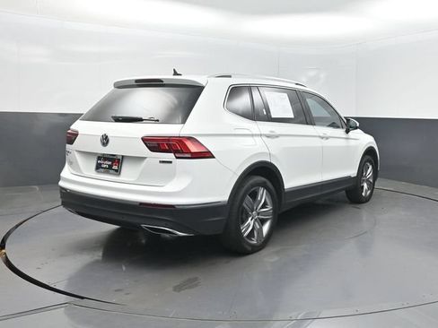 Used 2021 Volkswagen Tiguan SEL AWD/4WD image 33
