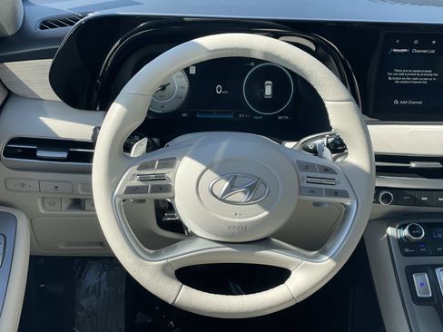 Used 2023 Hyundai Palisade Limited w/ Cargo Package image 7