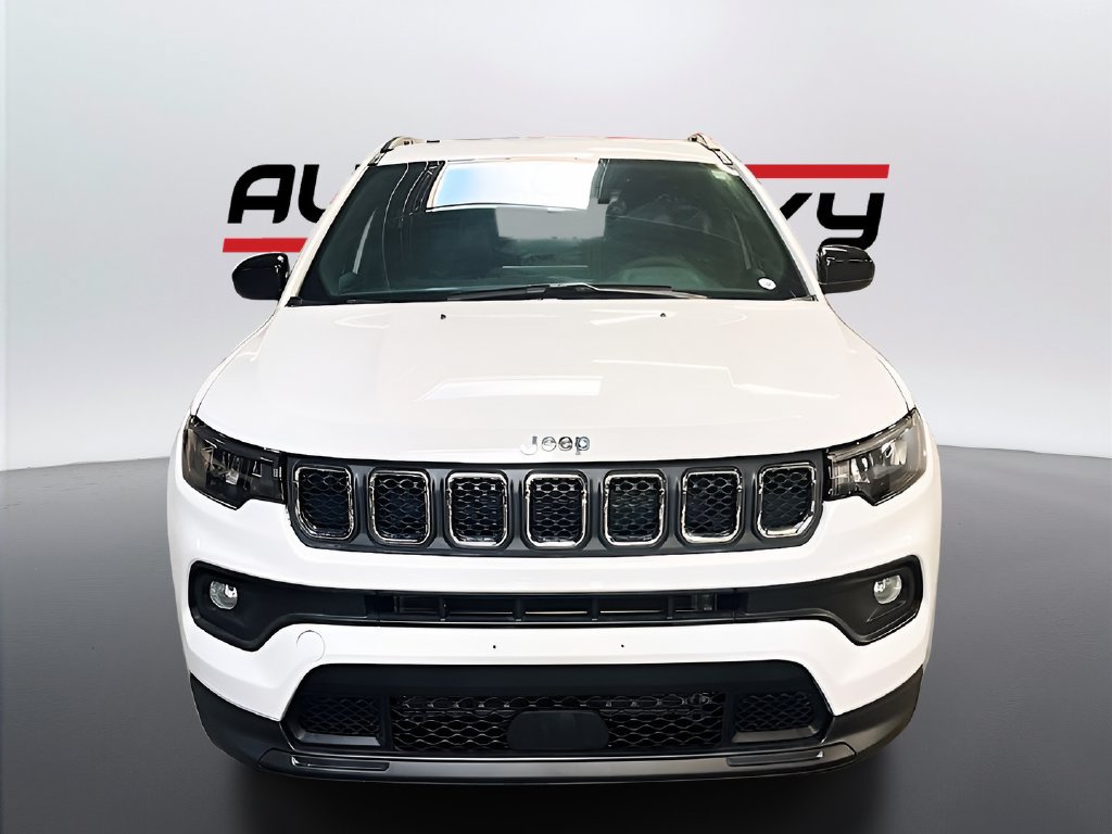 Used 2024 Jeep Compass Latitude w/ Altitude Special Edition AWD/4WD image 2