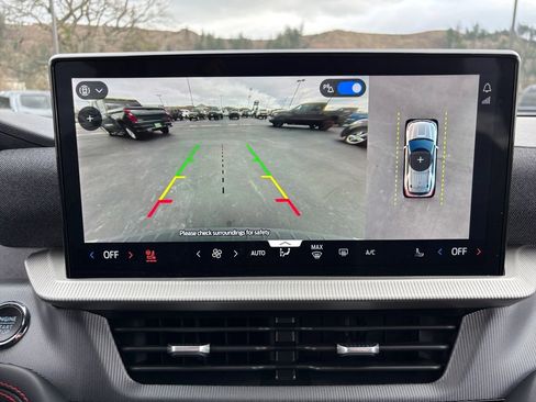 Used 2025 Ford Explorer ST-Line w/ ST-Line Street Pack image 20