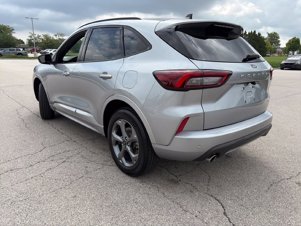 Used 2024 Ford Escape ST-Line w/ Tech Pack #1 AWD/4WD image 5