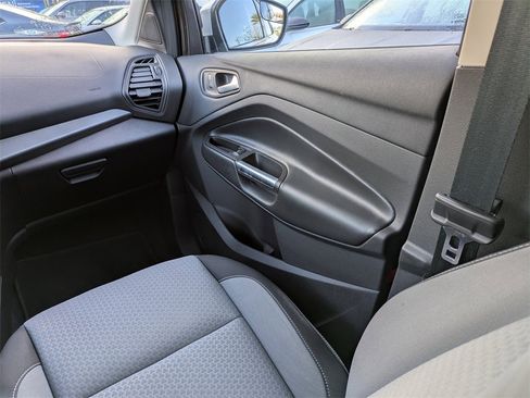 Used 2018 Ford Escape SE image 22