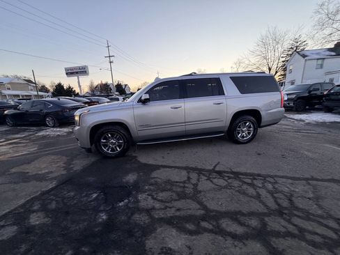 Used 2016 GMC Yukon XL Denali w/ Open Road Package image 39