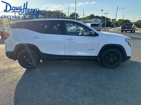 Used 2023 GMC Terrain AT4 AWD/4WD image 6