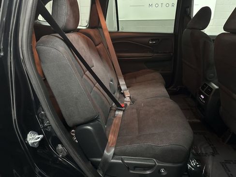 Used 2022 Honda Pilot Sport image 21