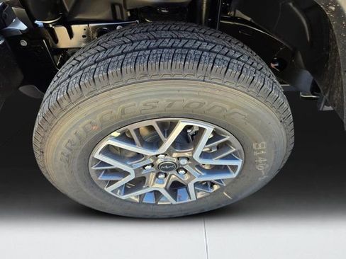 New 2025 Jeep Wrangler Unlimited Sahara w/ Technology Group AWD/4WD image 10