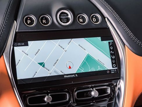 Used 2023 Aston Martin DBX image 24