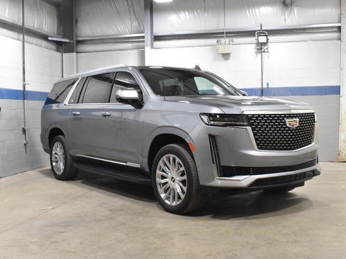 Certified 2023 Cadillac Escalade ESV Premium Luxury AWD/4WD image 30