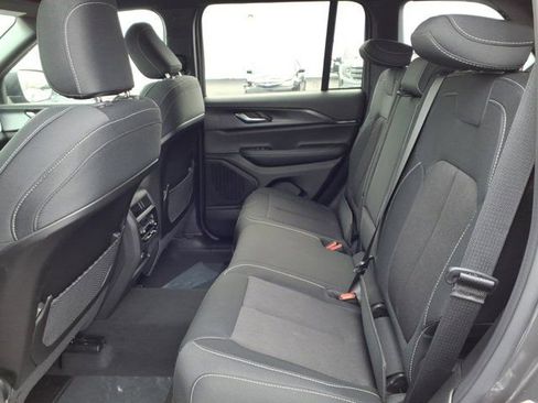 New 2026 Jeep Grand Cherokee Laredo AWD/4WD image 16