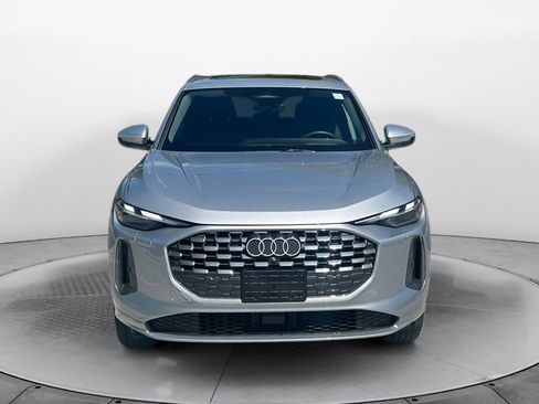 Certified 2025 Audi Q5 Premium w/ Convenience Package image 2