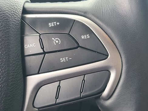Used 2019 Jeep Grand Cherokee Altitude AWD/4WD image 21