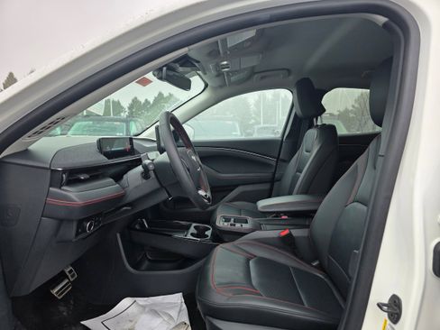 Used 2025 Ford Mustang Mach-E Premium w/ Sport Appearance Package image 21